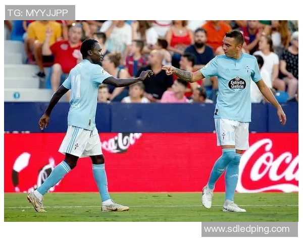 当足球明星遇到热情粉丝该如何应对与互动的技巧与心态调节