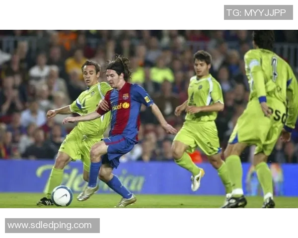 全球足球界最强球星排名解析谁才是当今足坛真正的王者